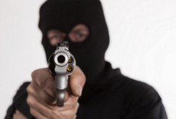 Как предотвратить попытки ограбления в общественном лифте?