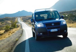 Fiat Doblo Panorama представляет из себя вполне бюджетный вариант