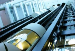 В Германии представили горизонтальные лифты