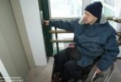 Лифты адаптируют для удобства инвалидов