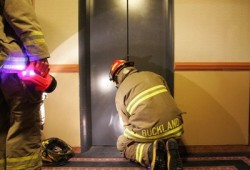 Застряли в лифте – не нужно паниковать